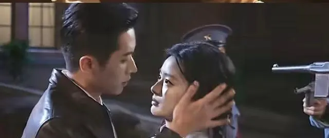 《玉簟秋》湖南卫视首播，丞磊徐若晗演绎民国乱世契约婚姻 _ 现场图